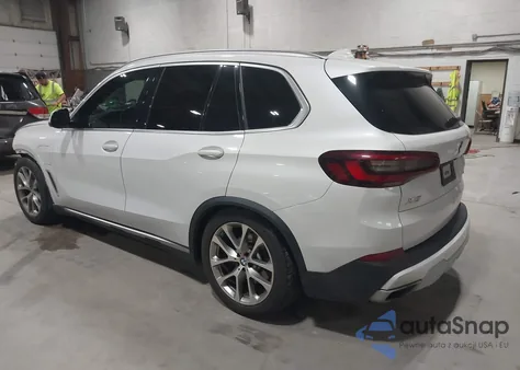 2021 BMW X5 Phev xDrive45E z USA, uszkodzony, nr VIN 5UXTA6C07M9E13190